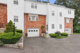 102 Pine Hill Ave, Stamford, CT 06906 - Photo 1