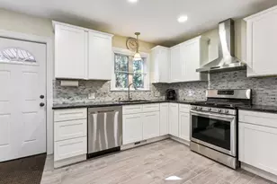 114 Clematis Ave, Waterbury, CT 06708 - Photo 1