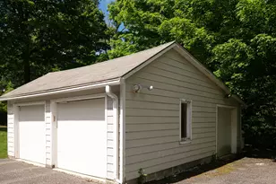 21 Perry St, Salisbury, CT 06039 - Photo 1