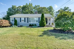 34 Willis Ave, Plainville, CT 06062 - Photo 1