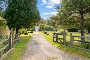 5 Stoneleigh Knolls, Old Lyme, CT 06371 - Photo 1