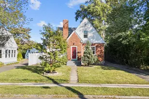 62 Grove St, West Hartford, CT 06110 - Photo 1