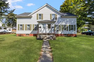 10 6th St, Plainfield, CT 06374 - Photo 1