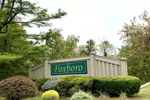 120 Fox Run Ct, Newington, CT 06111 - Photo 1