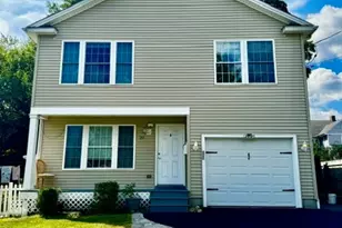 20 Rockmore Pl, Bridgeport, CT 06606 - Photo 1