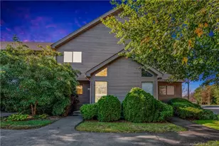 2 Canterbury Ct, Middletown, CT 06413 - Photo 1