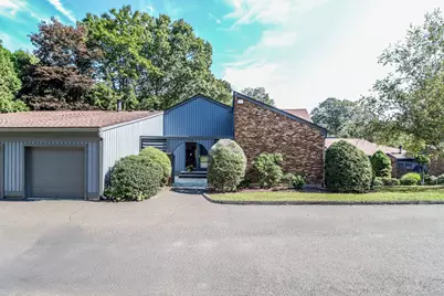 19 Hearthstone Drive #19, Brookfield, CT 06804 - Photo 1