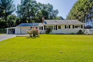 2 Oakridge Dr, Enfield, CT 06082 - Photo 1