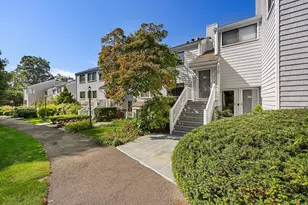 171 Rowayton Woods Dr, Norwalk, CT 06854 - Photo 1