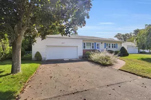 11 Penn Rd, Manchester, CT 06042 - Photo 1