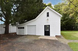 8 Wells Ave, East Hampton, CT 06424 - Photo 27