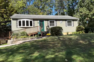 28 Lakeview Terrace, Newtown, CT 06482 - Photo 1