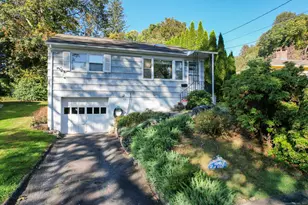 37 Robinwood Rd, Waterbury, CT 06708 - Photo 1