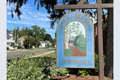 38 North Main Street #APT 8, West Hartford, CT 06107 - Photo 1