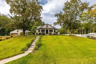 152 Arch Rd, Avon, CT 06001 - Photo 1