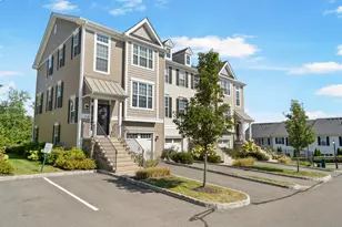 5 Gingham Ct, Danbury, CT 06810 - Photo 1