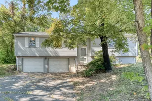 92 Spoonville Rd, East Granby, CT 06026 - Photo 1