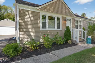 222 Robbins Ave, Newington, CT 06111 - Photo 1