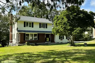 23 Birchwood Dr, Killingly, CT 06241 - Photo 1