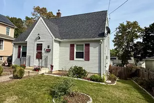 155 Hoadley St, Naugatuck, CT 06770 - Photo 1