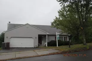 71 Wisteria Dr, Naugatuck, CT 06770 - Photo 1