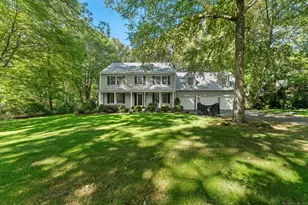 28 Alexander Dr, East Lyme, CT 06333 - Photo 1