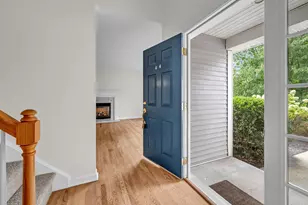 26 White Oak Dr, Danbury, CT 06810 - Photo 3