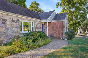 4 Senga Rd, Norwalk, CT 06854 - Photo 1