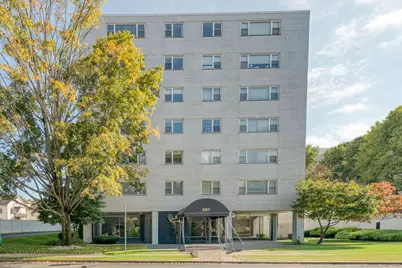 889 Farmington Avenue #4E, West Hartford, CT 06119 - Photo 1