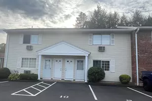 22 Lisa Ct, Waterbury, CT 06704 - Photo 1