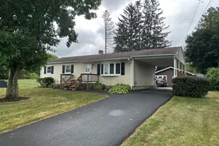 35 Shelley Rd, Meriden, CT 06451 - Photo 1