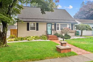 125 Meadowbrook Rd, Stratford, CT 06614 - Photo 1