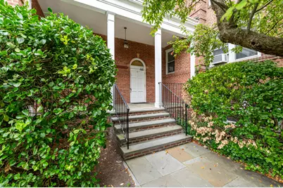 70 Strawberry Hill Avenue #APT 2-2D, Stamford, CT 06902 - Photo 1