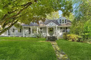 27 Mullen Hill Rd, Waterford, CT 06385 - Photo 1