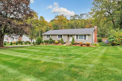 118 Greenbrier Road, Trumbull, CT 06611 - Photo 1