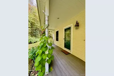 25 Park Road, Essex, CT 06442 - Photo 1