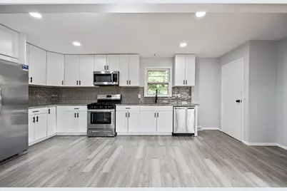 456 North Walnut Street, Waterbury, CT 06704 - Photo 1