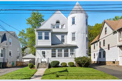 53 Quaker Lane South, West Hartford, CT 06119 - Photo 1