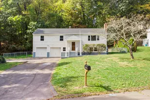 284 Wintergreen Ave, Hamden, CT 06514 - Photo 1