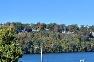 26 Clearview Dr, Brookfield, CT 06804 - Photo 1