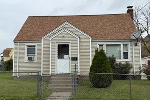 152 Otis St, Hartford, CT 06114 - Photo 1