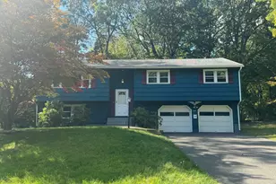 29 Alexander Rd, Bloomfield, CT 06002 - Photo 1