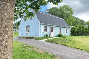 28 Grove Pl, Danbury, CT 06810 - Photo 1