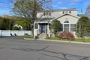 31 Ledge Ave, New Canaan, CT 06840 - Photo 1