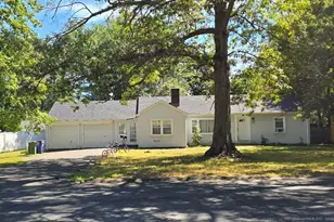 3 Robin Rd, Windsor, CT 06095 - Photo 1