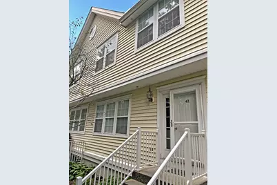 629 Danbury Road #APT 42, Ridgefield, CT 06877 - Photo 1