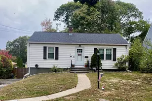 39 Chatham Dr, Norwalk, CT 06854 - Photo 1