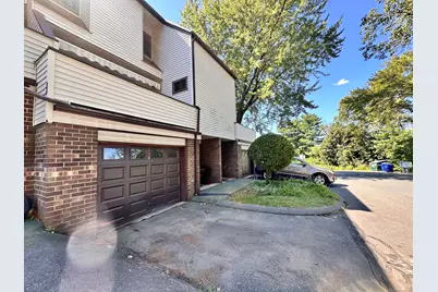 285 Queen Street #4B, Southington, CT 06489 - Photo 1