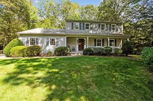 16 Berkshire Way, Simsbury, CT 06070 - Photo 1