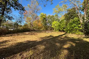 358 Ballfall Rd, Middletown, CT 06457 - Photo 1
